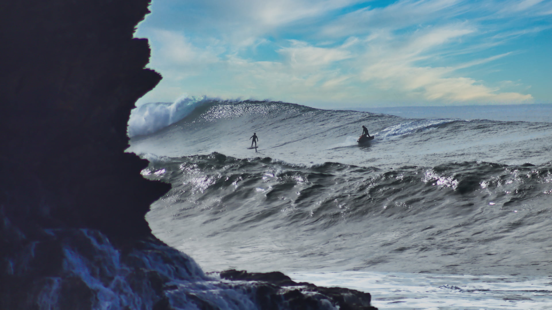 Conquer the Giants: Winter Tow Foiling Big Waves in Portugal