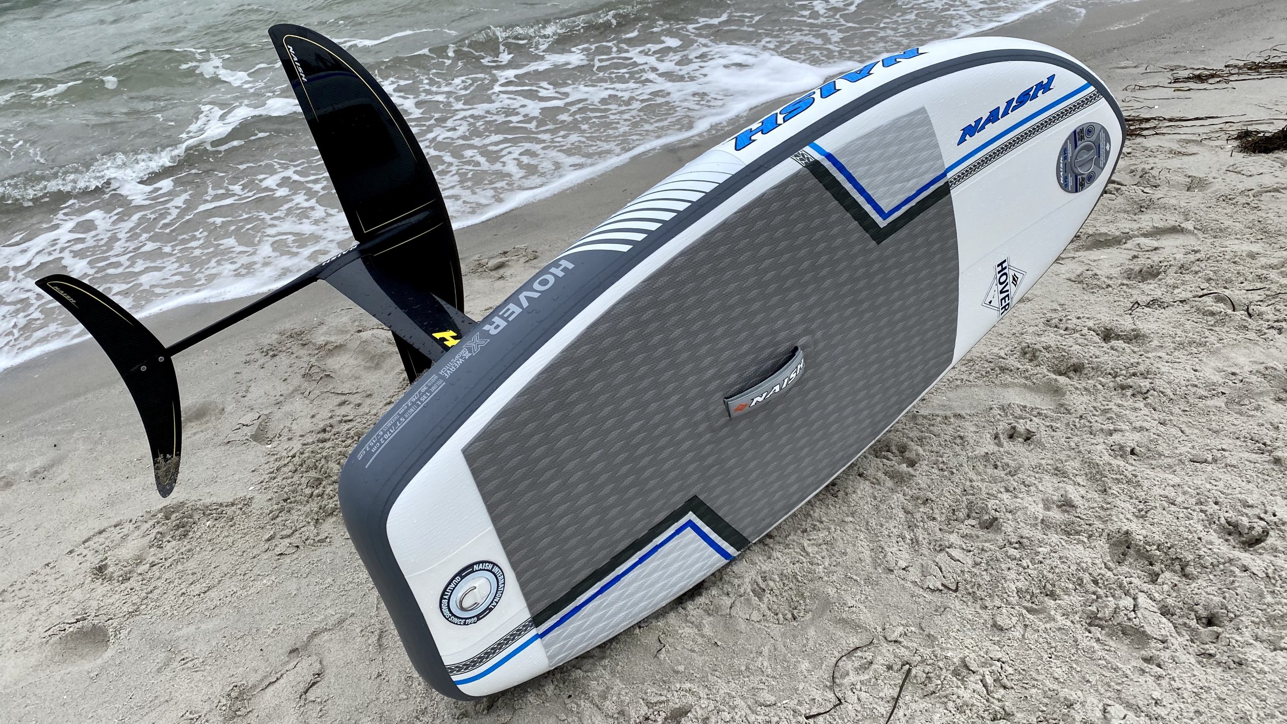 Test – Naish Hover Inflatable Wingfoilboard 100 L