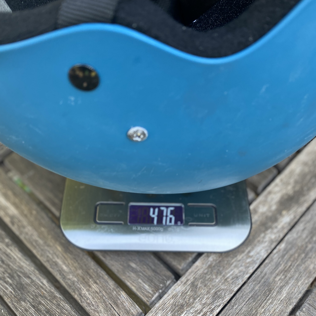 AK Durable Supply Riot Helm Test Gewicht trocken