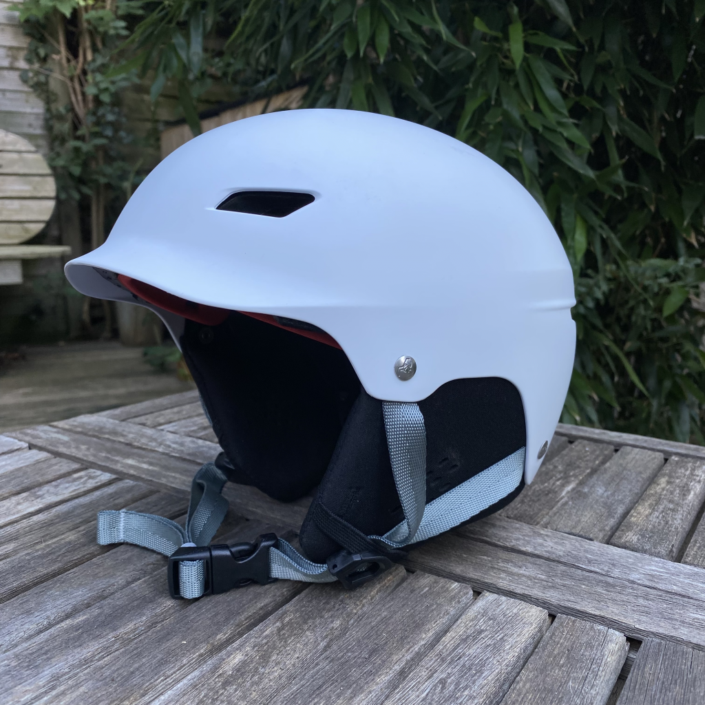 Helm Test Balz Pro seitlich links